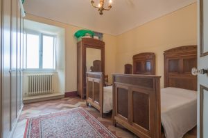 L’Agenzia Immobiliare Puzielli propone prestigioso piano nobile con affreschi in vendita nel cent (26)