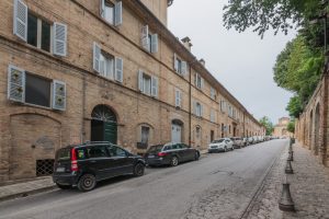 L’Agenzia Immobiliare Puzielli propone prestigioso piano nobile con affreschi in vendita nel cent (8)