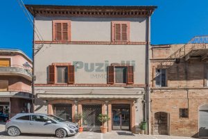 Palazzo in vendita nel centro storico di Santa Vittoria in Matenano (23)