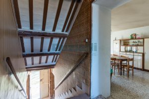 L’Agenzia Immobiliare Puzielli propone antico casale da ristrutturare con stupenda vista panorami (21)