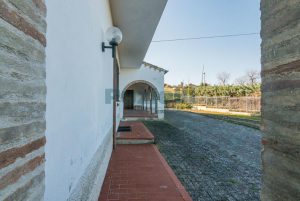 L’Agenzia Immobiliare Puzielli propone villa vista mare in vendita (11)