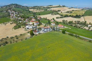 L’Agenzia Immobiliare Puzielli propone terreno edificabile in vendita a Fermo (7)