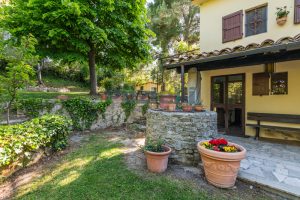 L’Agenzia Immobiliare Puzielli propone villa con parco in vendita vicino Ascoli Piceno nelle Marche (12)
