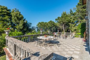 L’Agenzia Immobiliare Puzielli propone villa con parco in vendita vicino Ascoli Piceno nelle Marche (22)