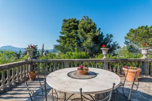 L’Agenzia Immobiliare Puzielli propone villa con parco in vendita vicino Ascoli Piceno nelle Marche (23)