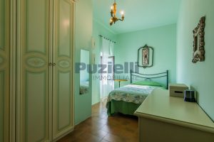 L’Agenzia Immobiliare Puzielli propone villa con parco in vendita vicino Ascoli Piceno nelle Marche (43)