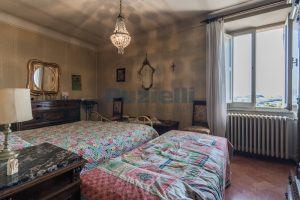 L’Agenzia Immobiliare Puzielli, propone casa con terrazzo in vendita nel centro storico di Fermo (15)