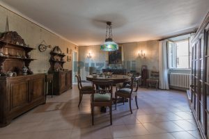 L’Agenzia Immobiliare Puzielli, propone casa con terrazzo in vendita nel centro storico di Fermo (4)