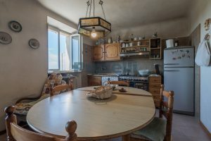 L’Agenzia Immobiliare Puzielli, propone casa con terrazzo in vendita nel centro storico di Fermo (7)