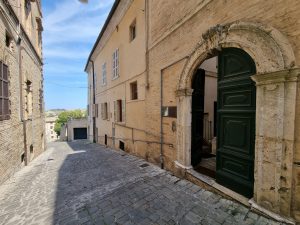 Appartamento ristrutturato nel centro storico di Fermo
