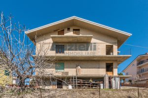 L’Agenzia Immobiliare Puzielli propone appartamento al grezzo su casa bifamiliare in vendita a Fermo (12)