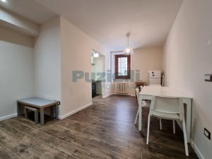 L’Agenzia Immobiliare Puzielli propone appartamento ristrutturato nel centro storico di Fermo (1)