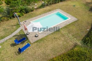 L’Agenzia Immobiliare Puzielli propone casale ad uso bed and breakfast con piscina (16)