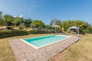 L’Agenzia Immobiliare Puzielli propone casale ad uso bed and breakfast con piscina (27)