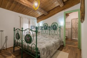 L’Agenzia Immobiliare Puzielli propone casale ad uso bed and breakfast con piscina (55)