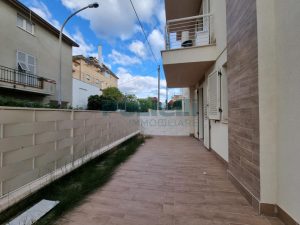 L’Agenzia Immobiliare Puzielli propone appartamento con giardino e garage a Porto San Giorgio (12)