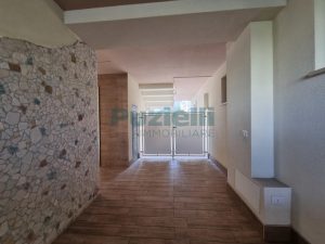 L’Agenzia Immobiliare Puzielli propone appartamento con giardino e garage a Porto San Giorgio (22)