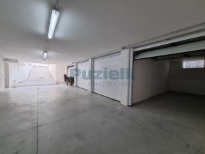 L’Agenzia Immobiliare Puzielli propone appartamento con giardino e garage a Porto San Giorgio (30)
