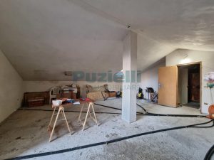 L’Agenzia Immobiliare Puzielli propone appartamento con giardino privato a Grottazzoli (47)