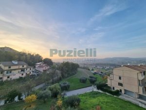 L’Agenzia Immobiliare Puzielli propone appartamento con giardino privato a Grottazzoli (50)