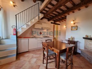 L’Agenzia Immobiliare Puzielli propone casale ristrutturato in vendita a Monteleone di Fermo nelle Marche (14)