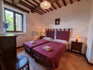 L’Agenzia Immobiliare Puzielli propone casale ristrutturato in vendita a Monteleone di Fermo nelle Marche (22)