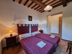 L’Agenzia Immobiliare Puzielli propone casale ristrutturato in vendita a Monteleone di Fermo nelle Marche (23)