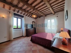 L’Agenzia Immobiliare Puzielli propone casale ristrutturato in vendita a Monteleone di Fermo nelle Marche (25)