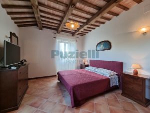 L’Agenzia Immobiliare Puzielli propone casale ristrutturato in vendita a Monteleone di Fermo nelle Marche (28)