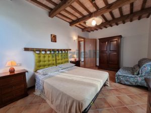 L’Agenzia Immobiliare Puzielli propone casale ristrutturato in vendita a Monteleone di Fermo nelle Marche (32)