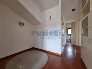L’Agenzia Immobiliare Puzielli propone mansarda con terrazzo e garage in vendita a Fermo (17)
