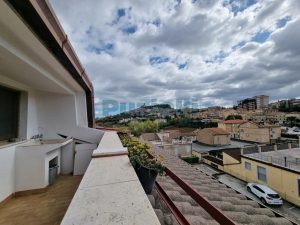 L’Agenzia Immobiliare Puzielli propone mansarda con terrazzo e garage in vendita a Fermo (22)