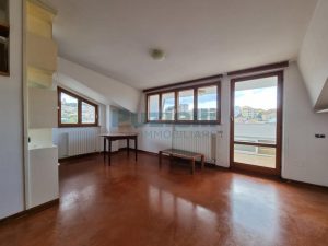 L’Agenzia Immobiliare Puzielli propone mansarda con terrazzo e garage in vendita a Fermo (3)