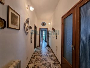 L'agenzia Immobiliare Puzielli propone casa singola con giardino in vendita a Petritol (30)