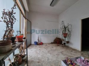 L'agenzia Immobiliare Puzielli propone casa singola con giardino in vendita a Petritol