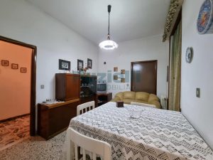 L'agenzia Immobiliare Puzielli propone casa singola con giardino in vendita a Petritol (33)