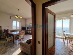 L’Agenzia Immobiliare Puzielli propone appartamento con terrazzo panoramico in vendita a Fermo (23)