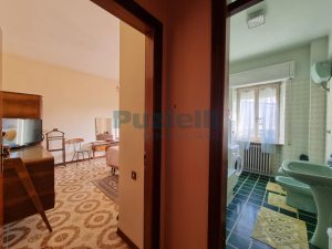 L’Agenzia Immobiliare Puzielli propone appartamento con terrazzo panoramico in vendita a Fermo (42)