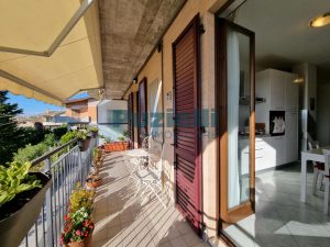 L’Agenzia Immobiliare Puzielli propone bilocale in vendita con balcone e garage (22)