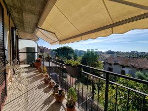 L’Agenzia Immobiliare Puzielli propone bilocale in vendita con balcone e garage (23)