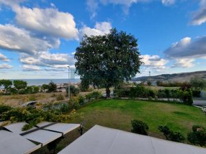 L’Agenzia Immobiliare Puzielli propone esclusivo appartamento con vista panoramica a Porto San G (16)