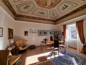 Esclusivo appartamento e studio nel centro storico di Fermo