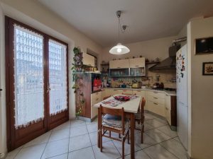 L'Agenzia Immobiliare Puzielli propone appartamento con garage in vendita a Capparuccia (13)