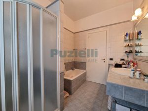 L'Agenzia Immobiliare Puzielli propone appartamento con garage in vendita a Capparuccia (22)