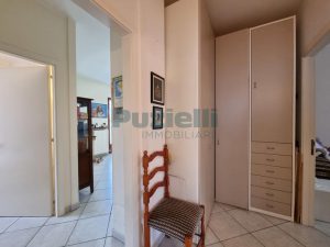 L'Agenzia Immobiliare Puzielli propone appartamento con garage in vendita a Capparuccia (28)