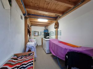 L'Agenzia Immobiliare Puzielli propone casa indipendente abitabile in vendita a Fermo (21)