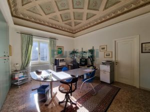 L'Agenzia Puzielli esclusivo appartamento e studio nel centro storico di Fermo (14)