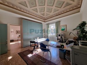 L'Agenzia Puzielli esclusivo appartamento e studio nel centro storico di Fermo (15)