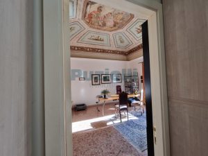 L'Agenzia Puzielli esclusivo appartamento e studio nel centro storico di Fermo (16)