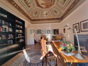 L'Agenzia Puzielli esclusivo appartamento e studio nel centro storico di Fermo (21)